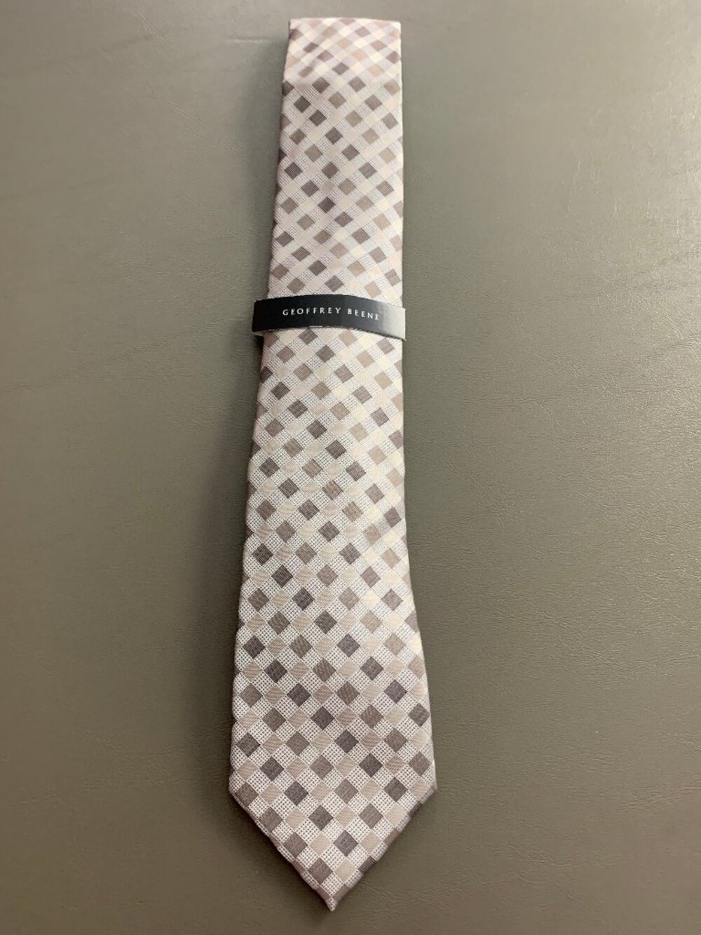 Geoffrey Beene Men's Fast Forward Grid Neck Tie, Taupe Gray, One Size
